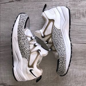 Nike Air Huraches ☁️